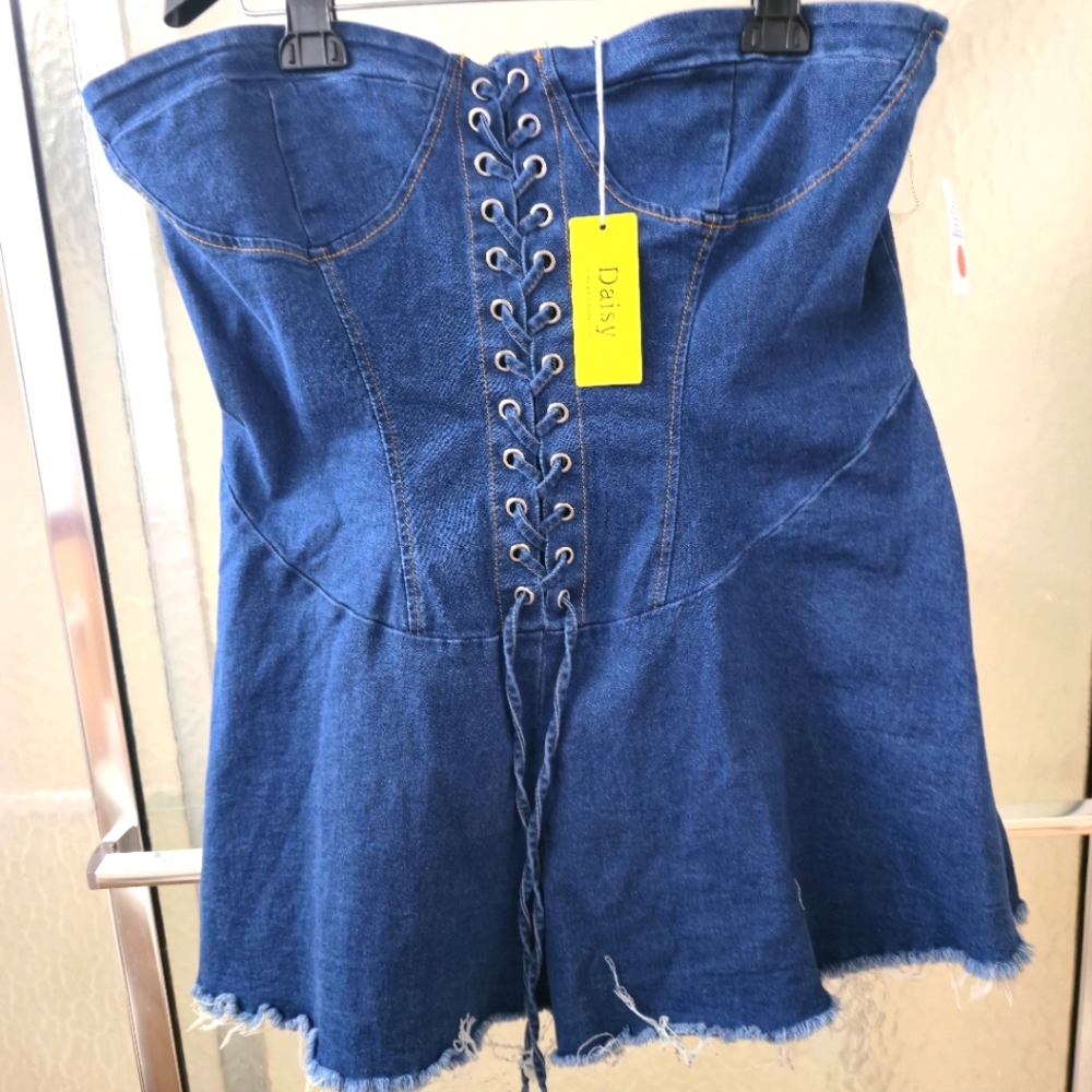 NWT Daisy Denim Corset Skort with Lace-Up Back. Zip Closure. Sz 2X $55.